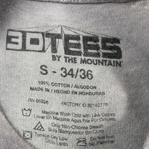 Gray Wolf Graphic Men's Short Sleeve Tee - Picture 4 of 4